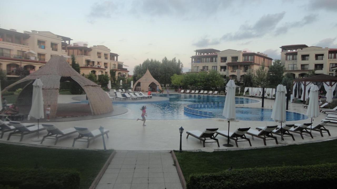 סוזופול Apartment In Green Beach Resort Kavatsi מראה חיצוני תמונה